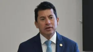 اجتماع وزير الرياضة مع اللجنة الطبية العليا لتعزيز رعاية الرياضيين